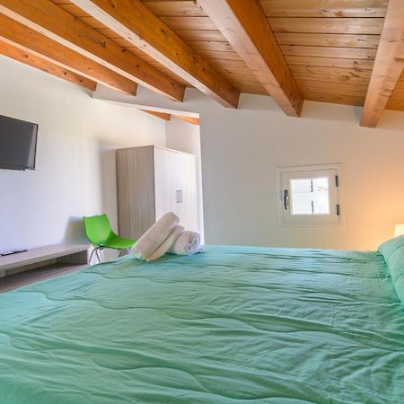 Archimede, Appartamento Con Vista In Centro A Марина ди Рагуса Екстериор снимка